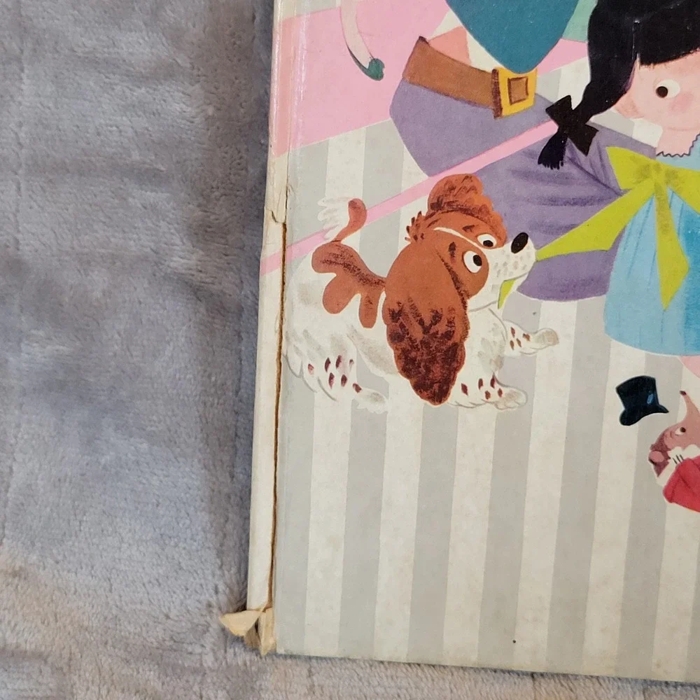 Walt Disney Surprise Package Book First Edition 1944‎ Vintage